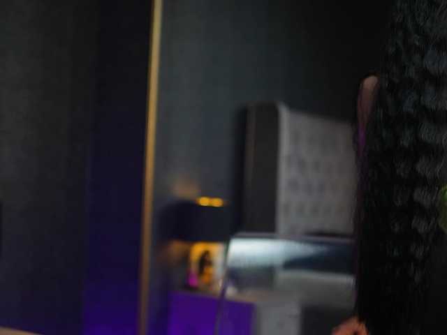 GiaEasyIce's BongaCams show and profile