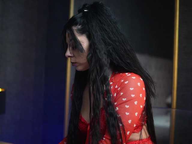 GiaEasyIce's BongaCams show and profile