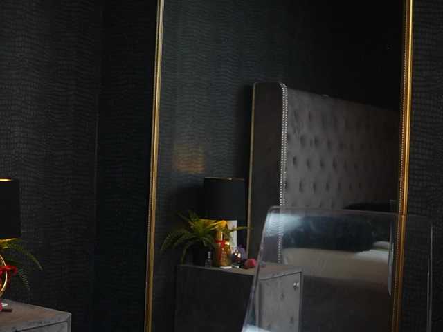 GiaEasyIce's BongaCams show and profile