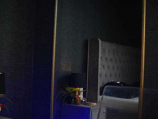 GiaEasyIce's BongaCams show and profile