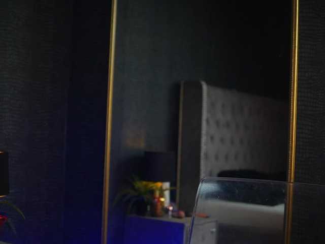 GiaEasyIce's BongaCams show and profile