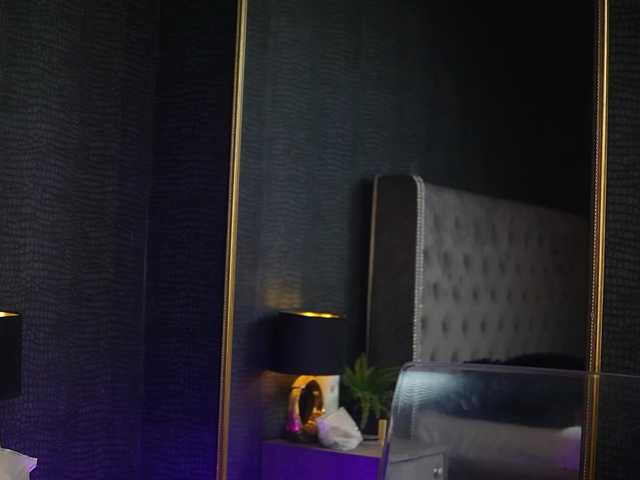 GiaEasyIce's BongaCams show and profile