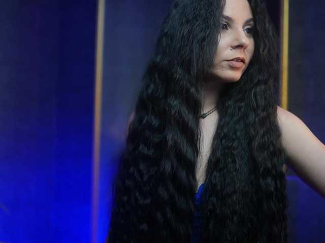 GiaEasyIce's BongaCams show and profile