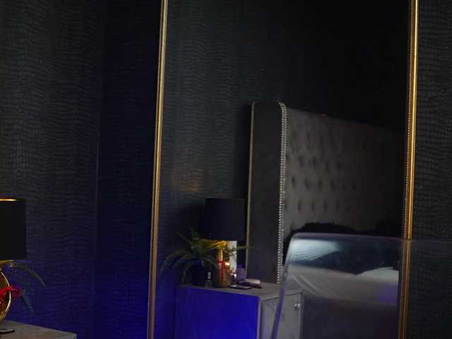 GiaEasyIce's BongaCams show and profile