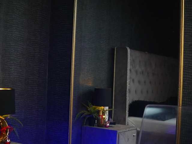 GiaEasyIce's BongaCams show and profile