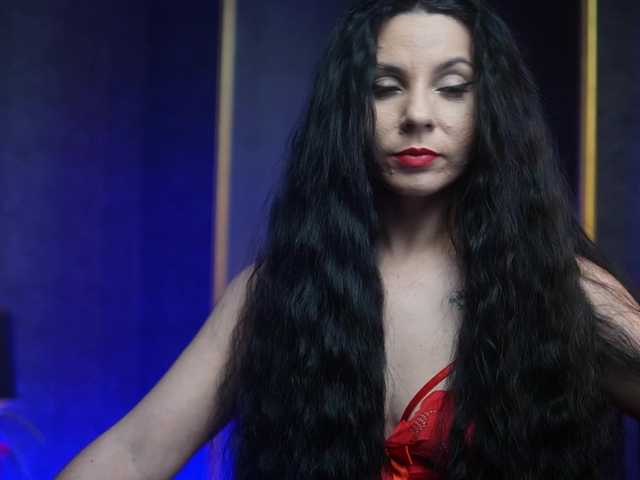 GiaEasyIce's BongaCams show and profile