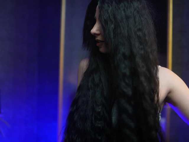 GiaEasyIce's BongaCams show and profile