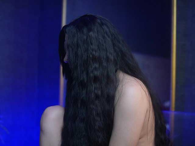 GiaEasyIce's BongaCams show and profile