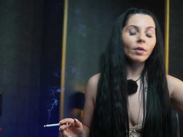 GiaEasyIce's BongaCams show and profile