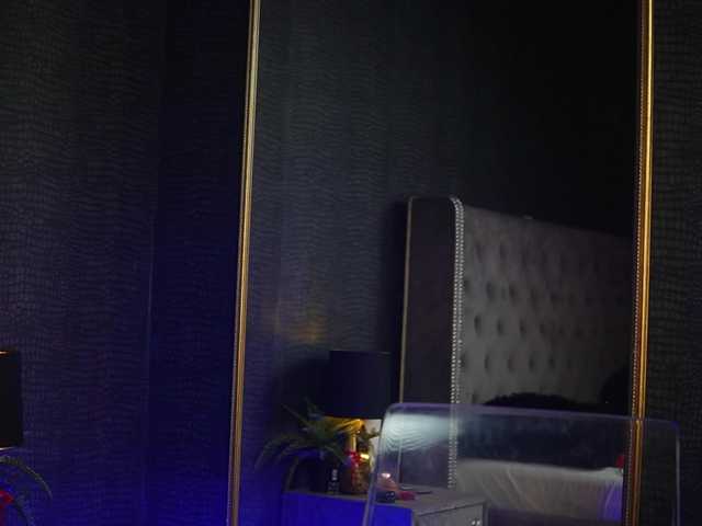 GiaEasyIce's BongaCams show and profile