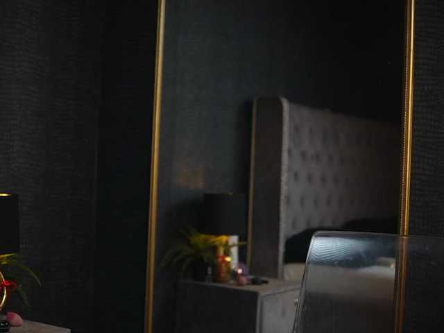 GiaEasyIce's BongaCams show and profile