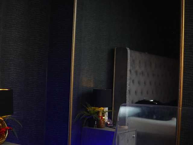 GiaEasyIce's BongaCams show and profile