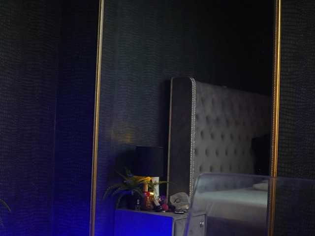 GiaEasyIce's BongaCams show and profile