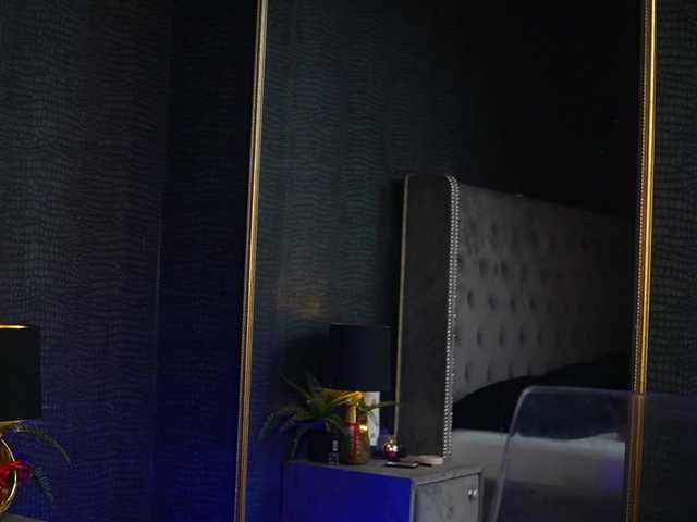 GiaEasyIce's BongaCams show and profile