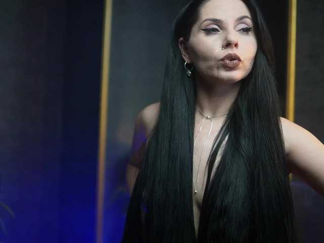 GiaEasyIce's BongaCams show and profile