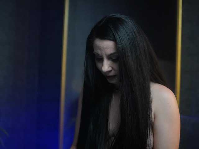 GiaEasyIce's BongaCams show and profile