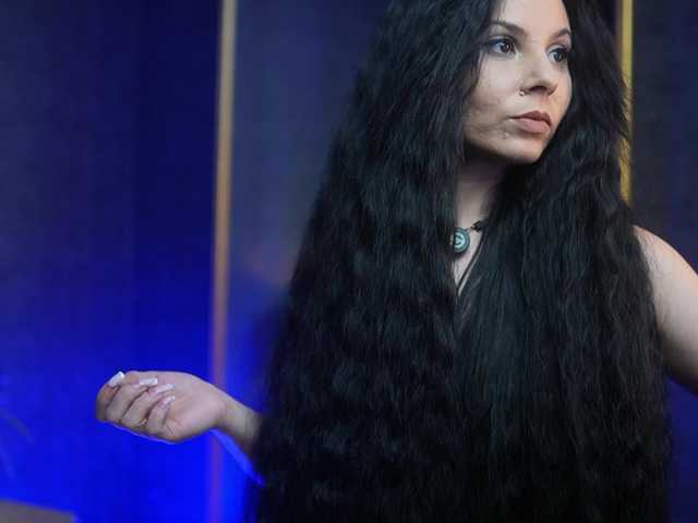 GiaEasyIce's BongaCams show and profile