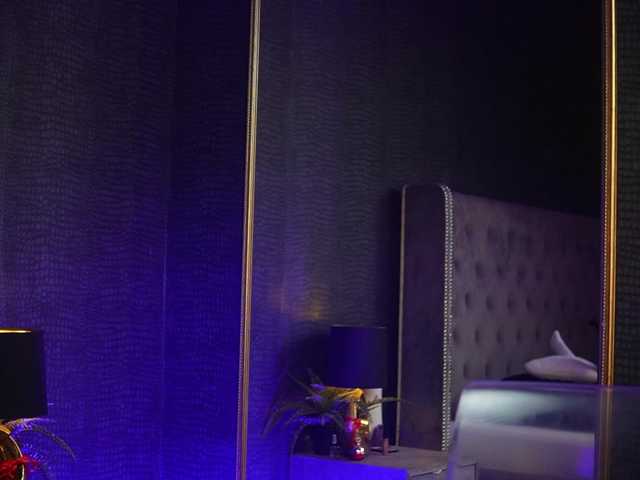 GiaEasyIce's BongaCams show and profile