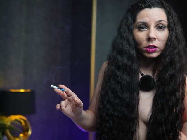 GiaEasyIce's BongaCams show and profile