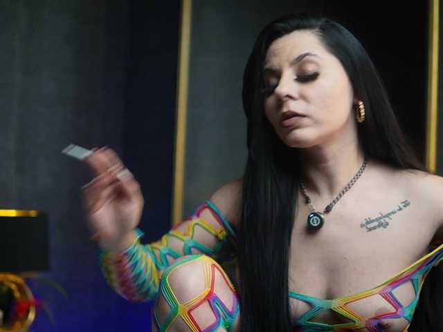 GiaEasyIce's BongaCams show and profile