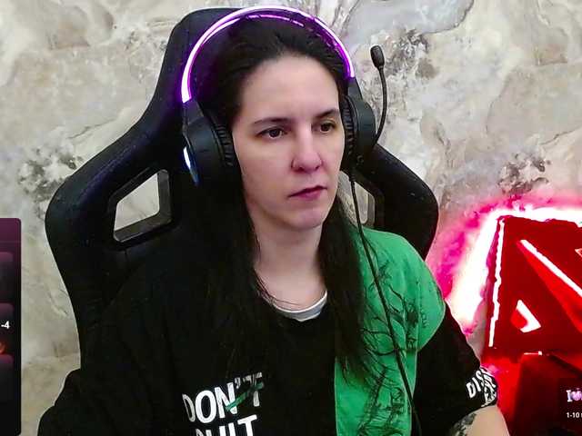 IrwiTomboy's BongaCams show and profile