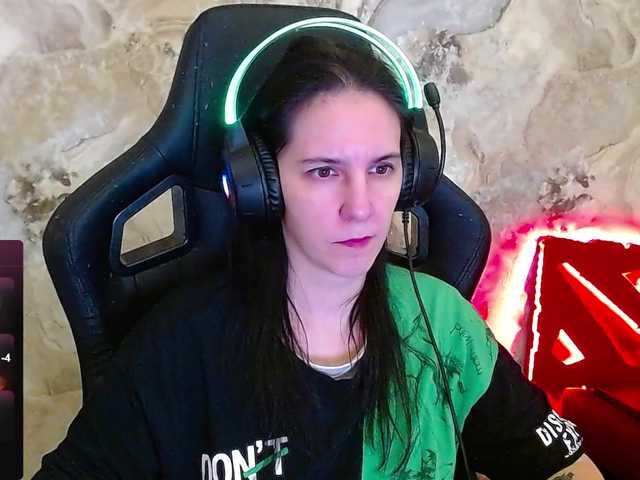 IrwiTomboy's BongaCams show and profile