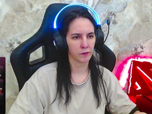 IrwiTomboy live cam profile