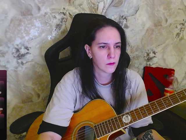 IrwiTomboy's BongaCams show and profile