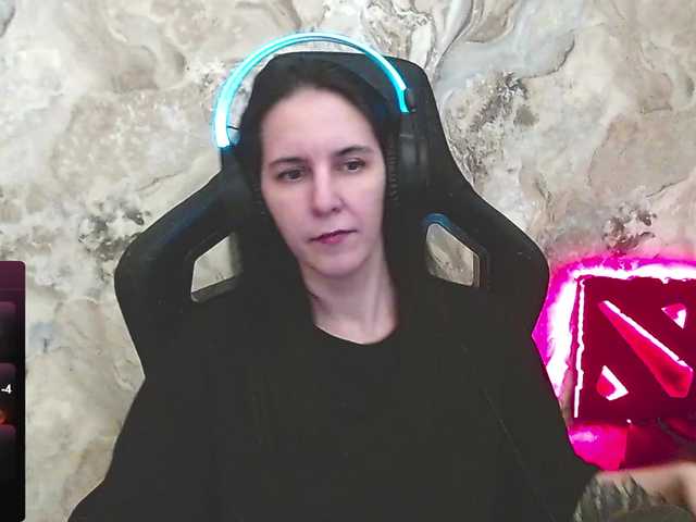 IrwiTomboy's BongaCams show and profile