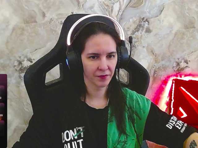 IrwiTomboy's BongaCams show and profile