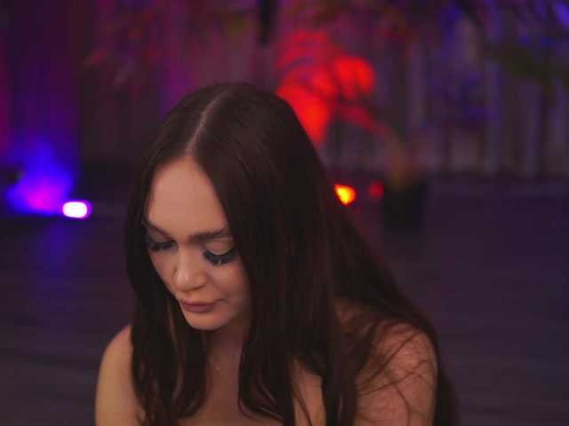 BustyBabeXX Live Cam and Statistics on UnifiedCams