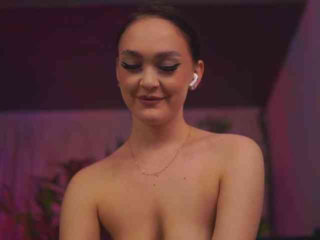 BustyBabeXX Live Webcam on BongaCams