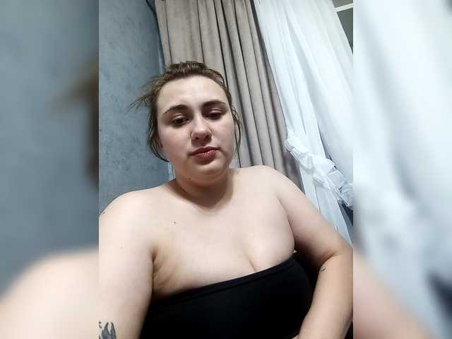 Olesya4515 – webcam model profile photo