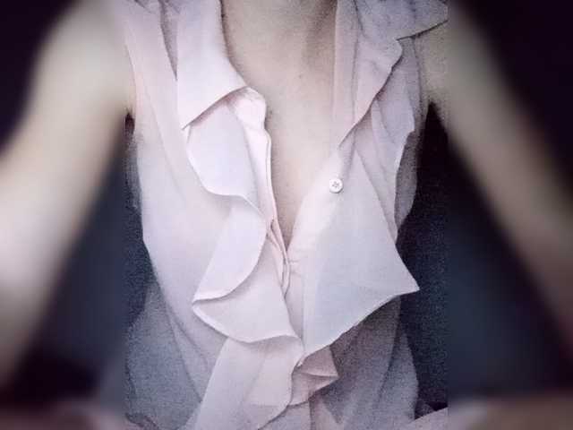 Melodi69's BongaCams show and profile