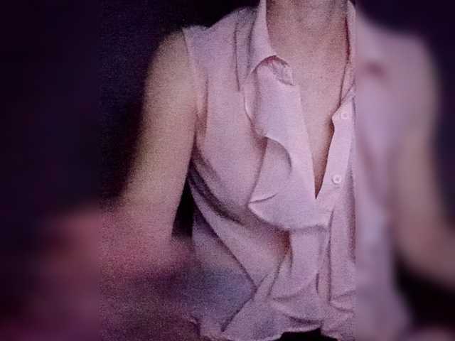 Melodi69's BongaCams show and profile