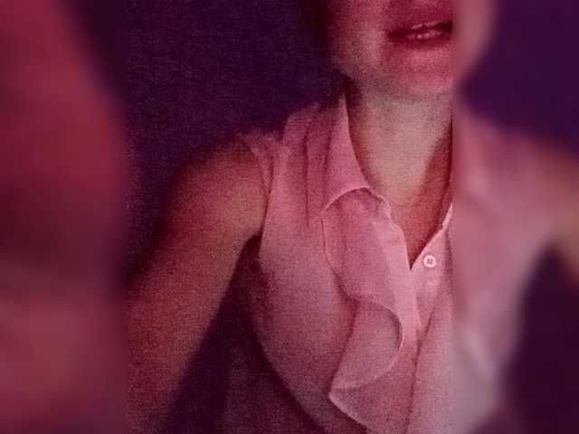 Melodi69's BongaCams show and profile