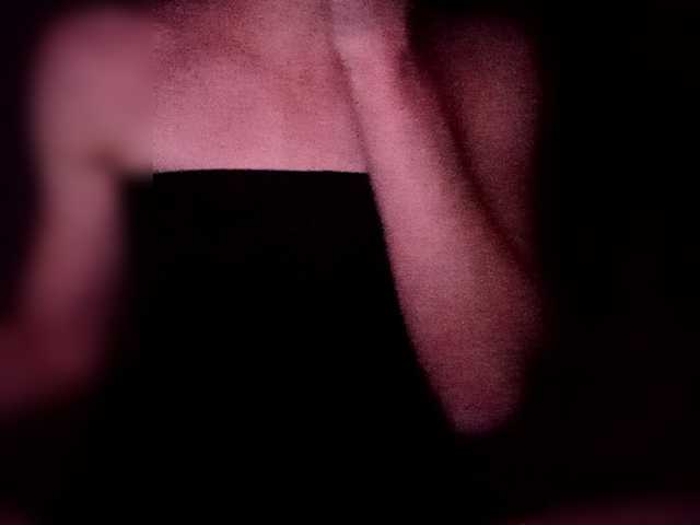 Melodi69's BongaCams show and profile