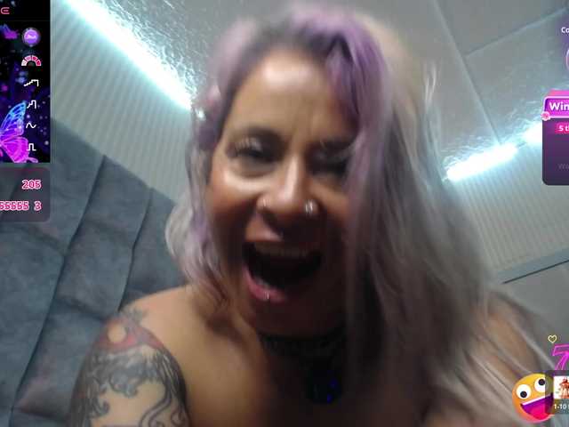 melo-debora1's BongaCams show and profile