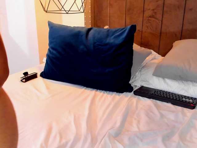 AriaDelune's BongaCams show and profile