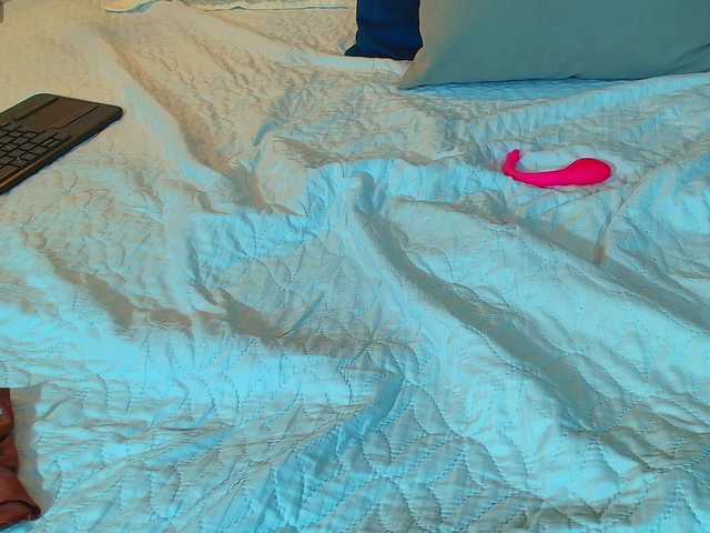 AriaDelune's BongaCams show and profile