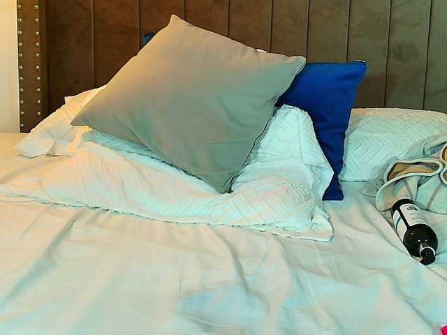 AriaDelune's BongaCams show and profile