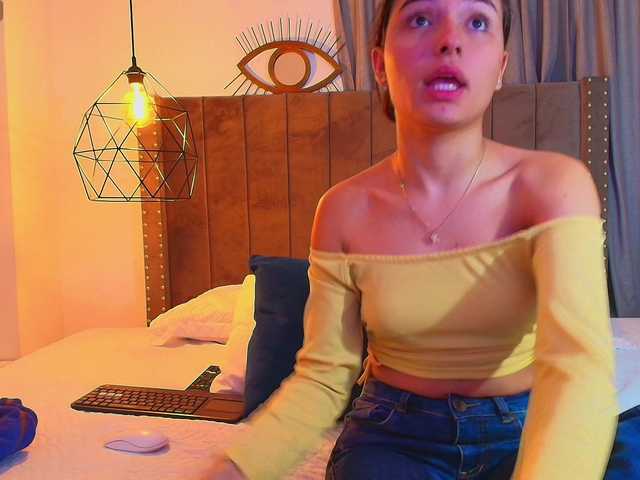 AriaDelune's BongaCams show and profile