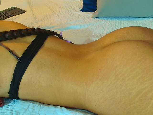 AriaDelune's BongaCams show and profile