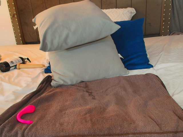 AriaDelune's BongaCams show and profile