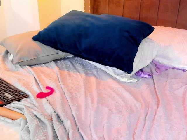 AriaDelune's BongaCams show and profile