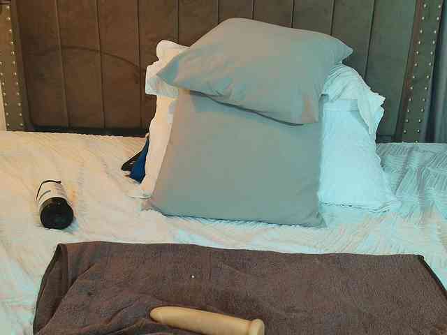 AriaDelune Live Webcam on BongaCams