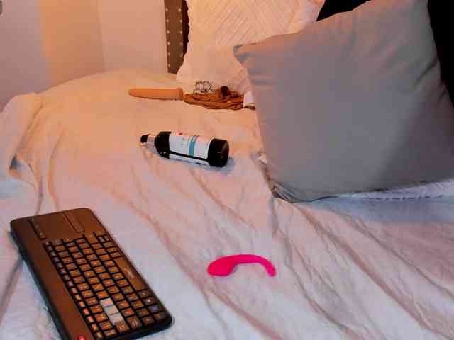 AriaDelune Live Webcam on BongaCams