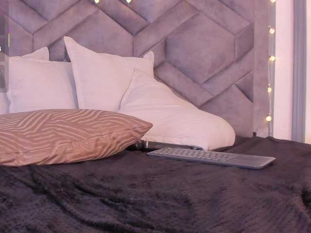 TahliaMoreau's BongaCams show and profile