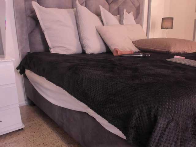 TahliaMoreau's BongaCams show and profile