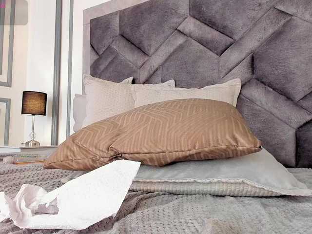 TahliaMoreau's BongaCams show and profile